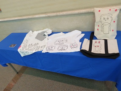 平成学園机.jpg